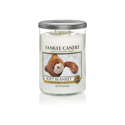 Yankee Candle Soft Blanket Scented, Classic 22oz Large Tumbler 2-Wick Candle, Over 75 Hours of Burn Time