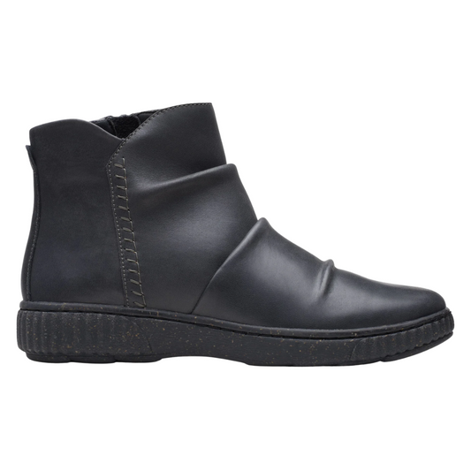 Clarks - Women's Caroline Rae Ankle Boot - Black Leather