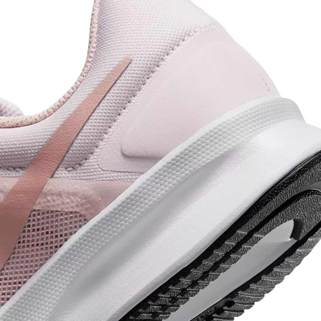 Nike - Women's Nike Run Swift 3 - Barely Rose / Rose Whisper