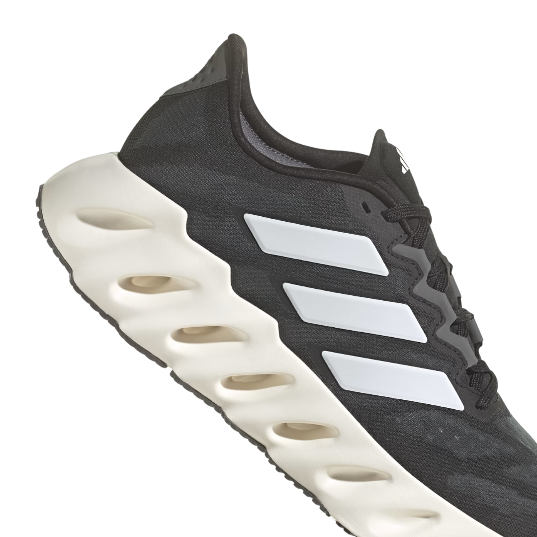 Adidas - Women's Switch FWD 'Black White' - Core Black / Cloud White / Grey Five