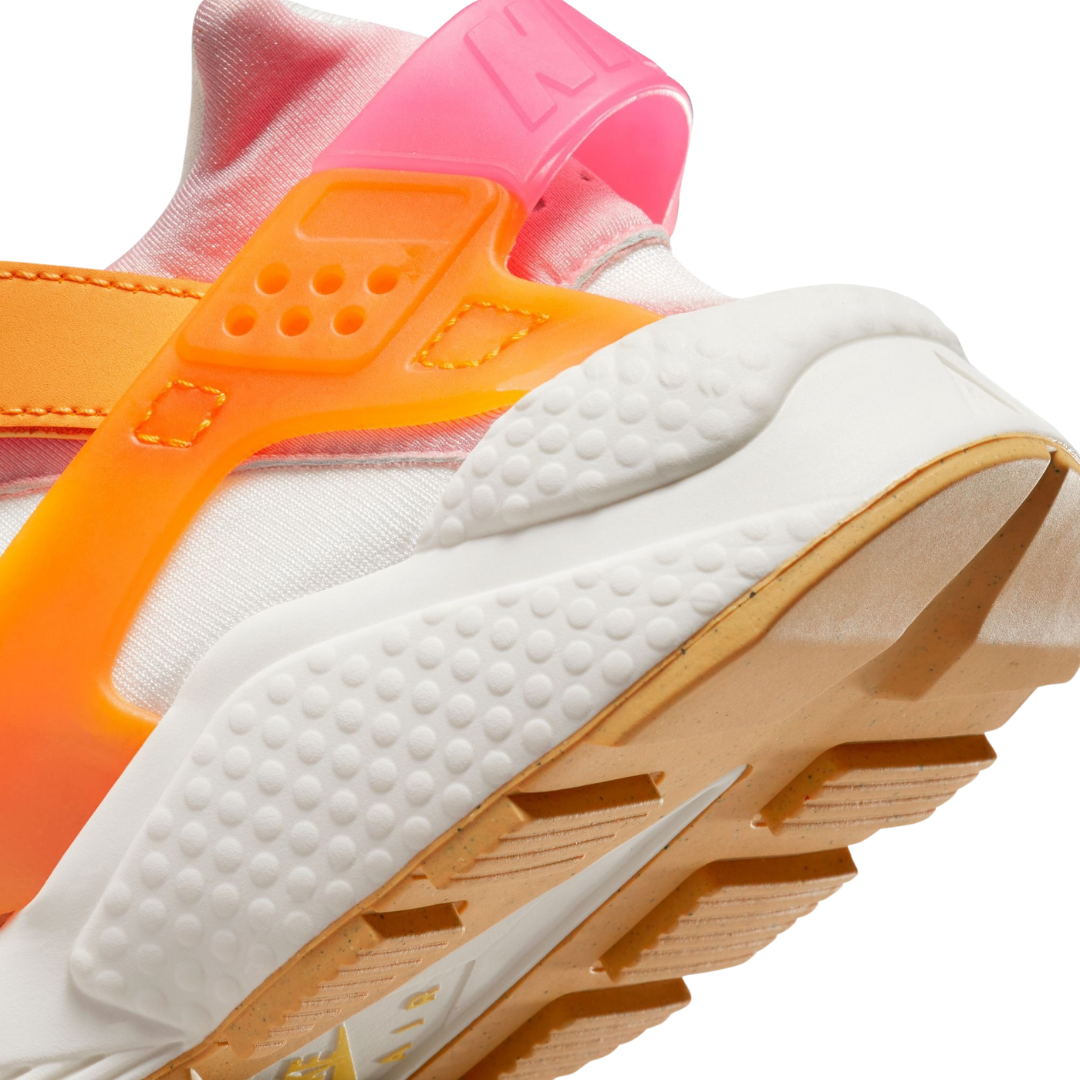 Nike - Women's Air Huarache 'Solar Flare Soft Pink' - Summit White / Solar Flare / Medium Soft Pink / Hyper Pink