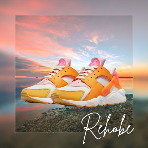 Nike Air Huarache Women's Shoes 'Summit White / Hyper Pink / Solar Flare'